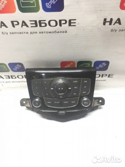 Панель управления мультимедиа Chevrolet Cruze
