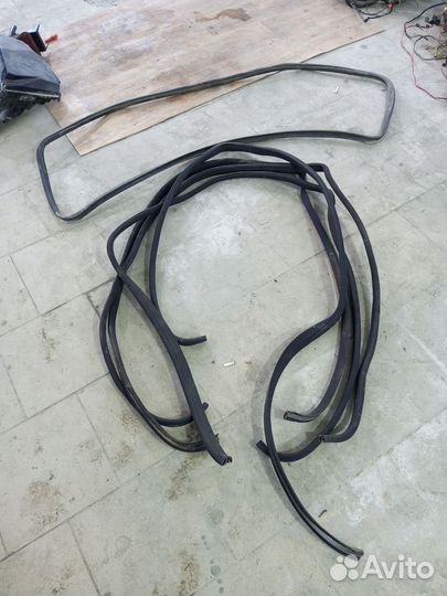 Уплотнительные резинки mercedes 210