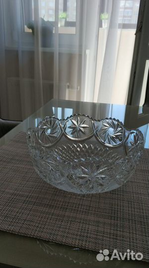 Хрустальный набор: салатники, фужеры, конфетницы