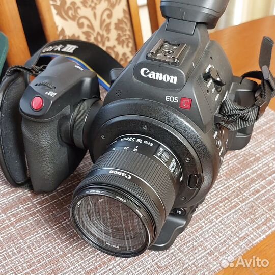 Кинокамера Canon EOS C100 Mark II