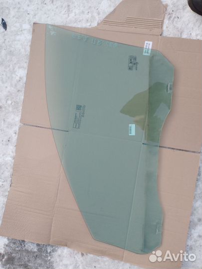 Стекло переднее правое Ford focus 2