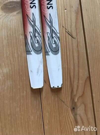 Беговые лыжи и ботинки р 30