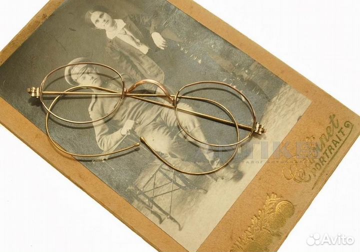 Старинные золотые очки