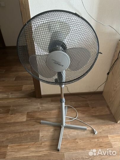 Вентилятор напольный Scarlett