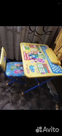 Столик детский со стульчком