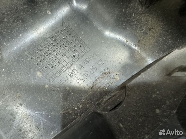 Водосток лобового стекла (жабо) Mercedes W210 E