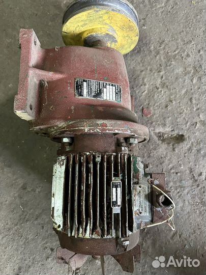 Продам асинхроновые двигателя