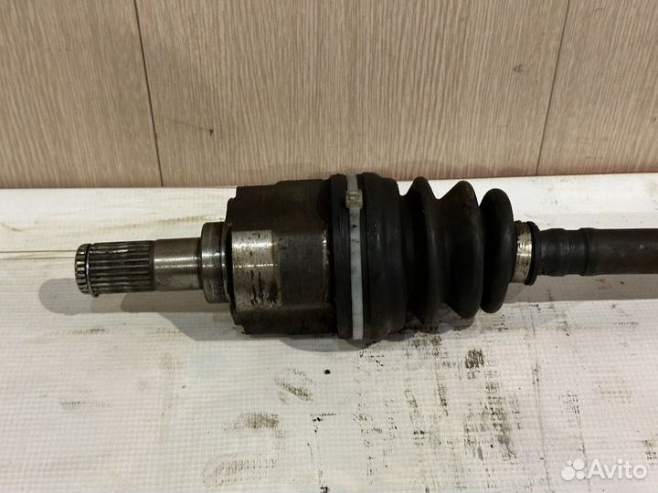 Привод левый Hyundai Solaris 1