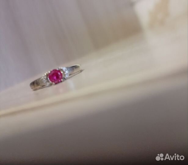 Серебряное кольцо с фианитами