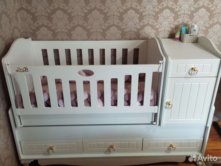 Детская кроватка