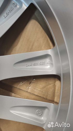 Диск R17 vag Passat B7 3AA601025AD 8z8