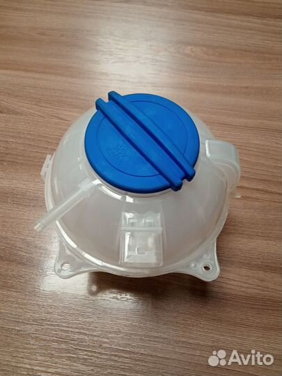 Расширительный бачок VW Polo 2010 2020