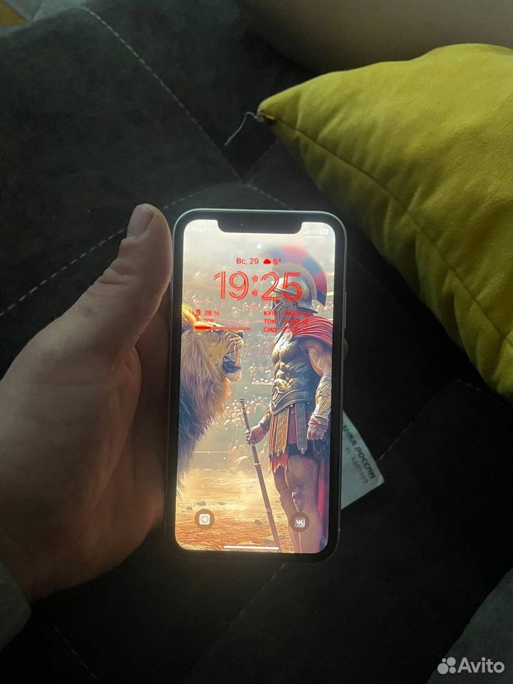 iPhone 11, 64 ГБ