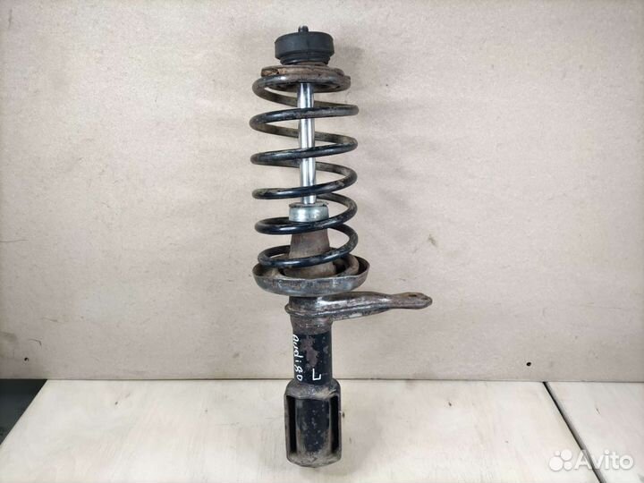 Стойка передняя левая Ауди 80