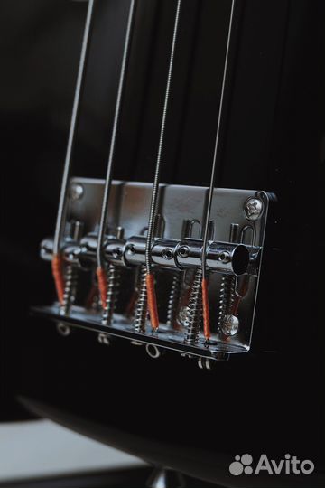 Бас-гитара Homage HEB700