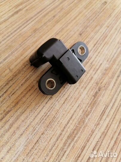Датчик положения коленвала Галант 9 2.4