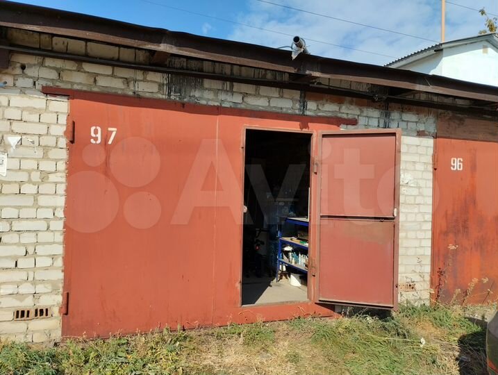 Гараж, > 30 м²