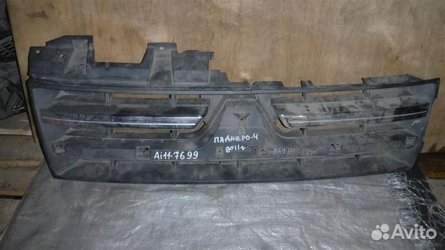 Решетка радиатора Mitsubishi Pajero IV 2006-2021