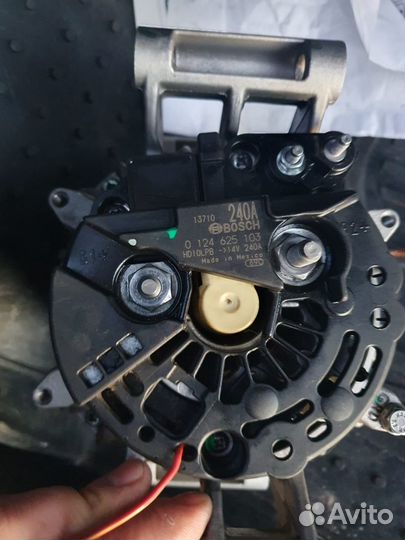 Генератор Caterpillar Bosch 14v 240A