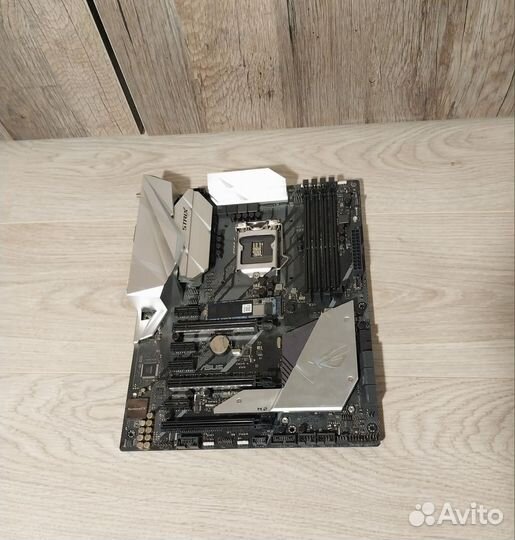 Материнская плата asus Z370-E + SSD на 256 гб