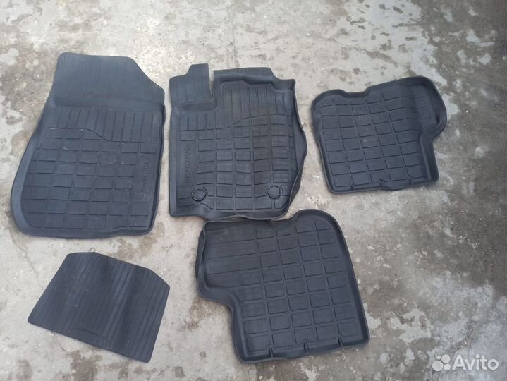 Оригинальные коврики в салон Рено Степвей