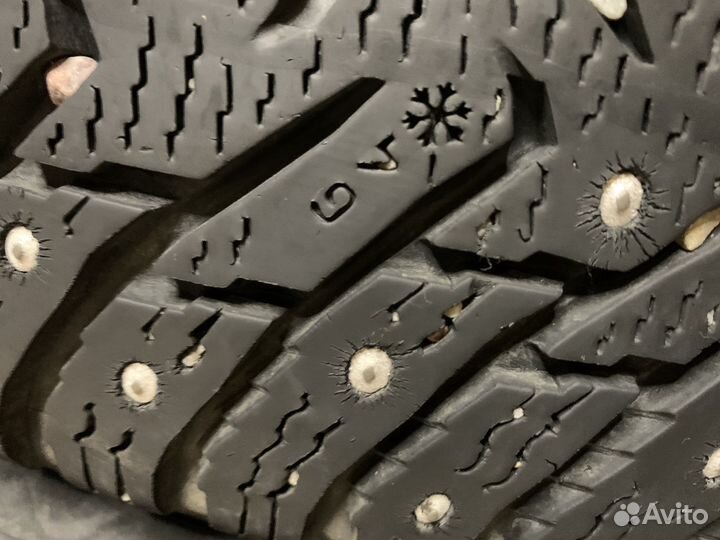 R15 Nokian Tyres Hakkapeliitta 8 185/65, PCD 4x100 DIA 54.1