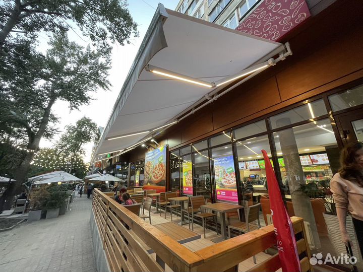 Маркиза открытая, ширина 5,7 м х вылет 3 м