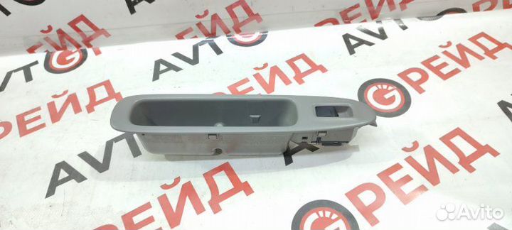 Кнопка стеклоподъемника Toyota Vista Ardeo ZZV50