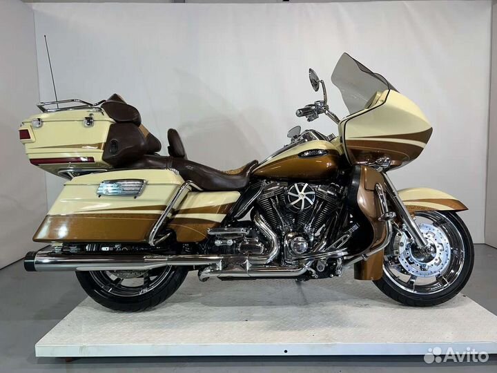 Harley Davidson CVO Год 2011