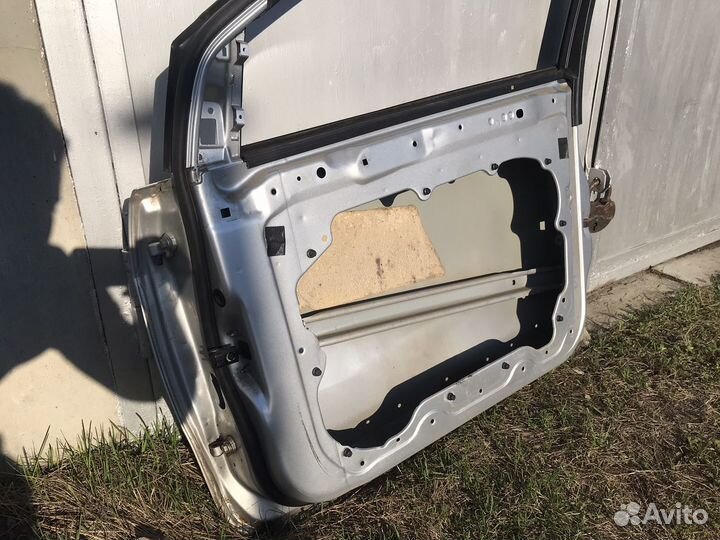 Правая передняя дверь Ford Focus 2 рестайлинг