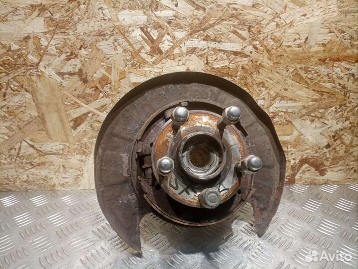 Ступица задняя левая Hyundai Santa Fe II CM