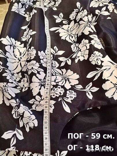 Платье 58 размера с модным принтом 