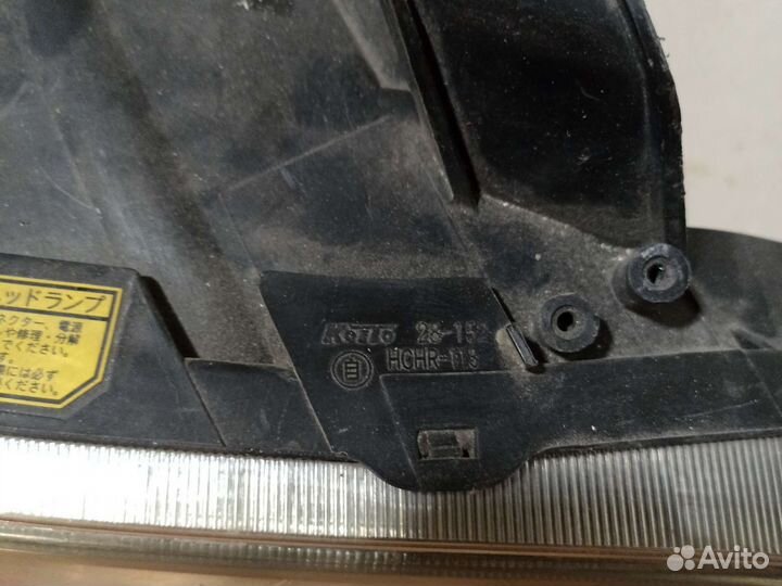 Фара Toyota Noah AZR60 65