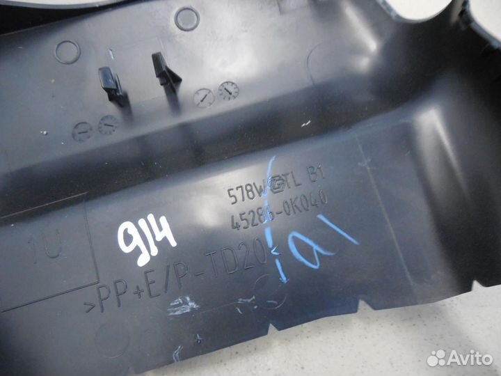 Кожух рулевой колонки верхний Hi Lux 2015