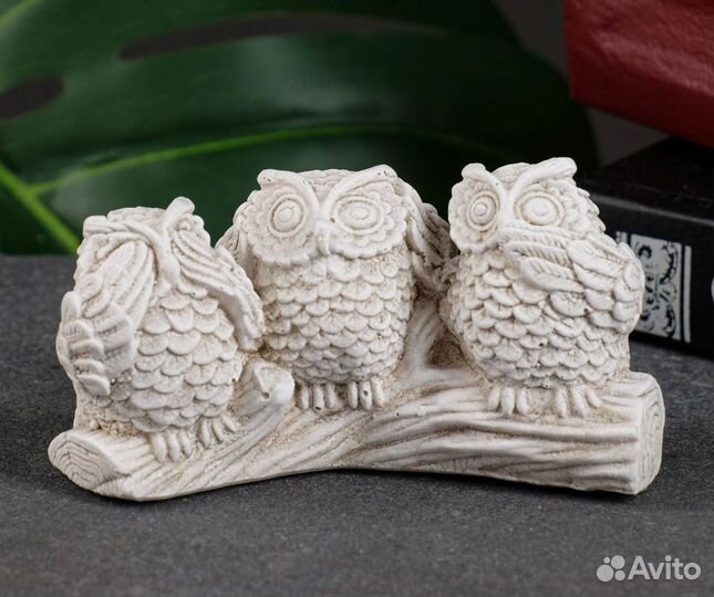 Три совы на жердочке