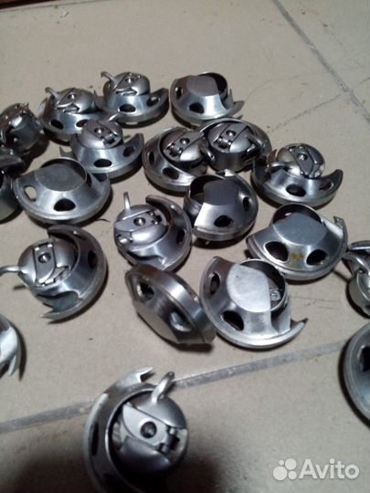 Челночное устройство