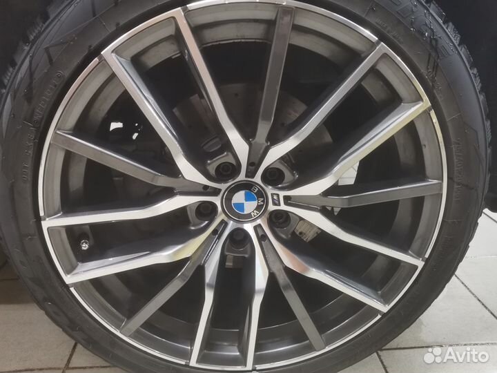 Комплект дисков с резиной зима BMW X5 5*120