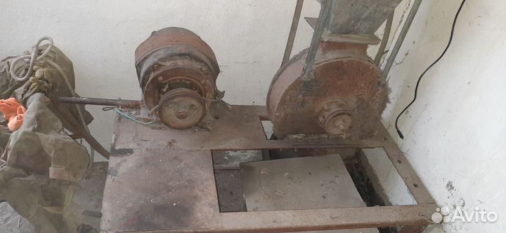 Мельница для зерна