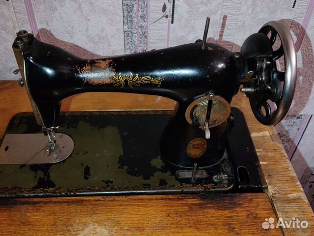 Подольская швейная машинка в рабочем состоянии