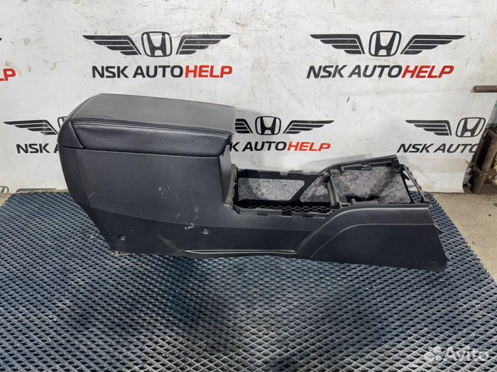 Подлокотник Honda Accord CL7 K20A 2007