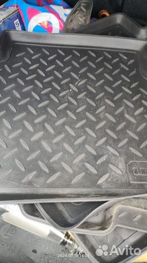 Продам коврики Шевроле aveo