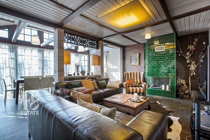 Дом 300 м² на участке 20 сот.