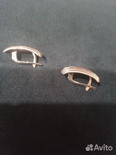 Золотые серьги