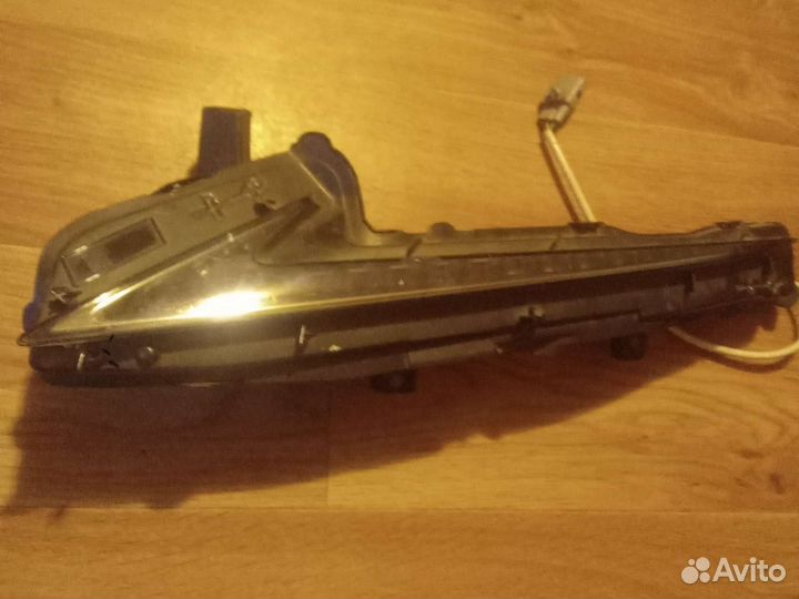 Передний левый поворник лексус NX