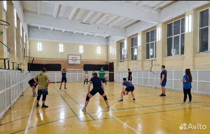 Играем в волейбол