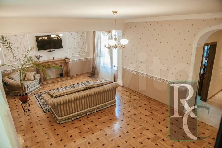 3-к. квартира, 120 м², 3/4 эт.