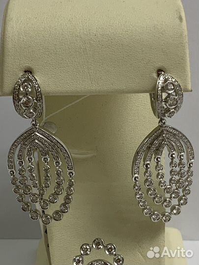 Золотой комплект с бриллиантами 3 ct