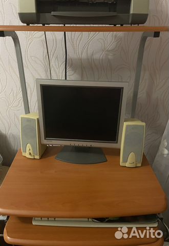 Компьютерный стол