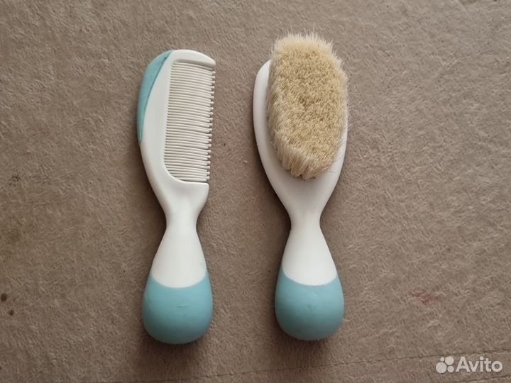 Набор детских расчесок от chicco
