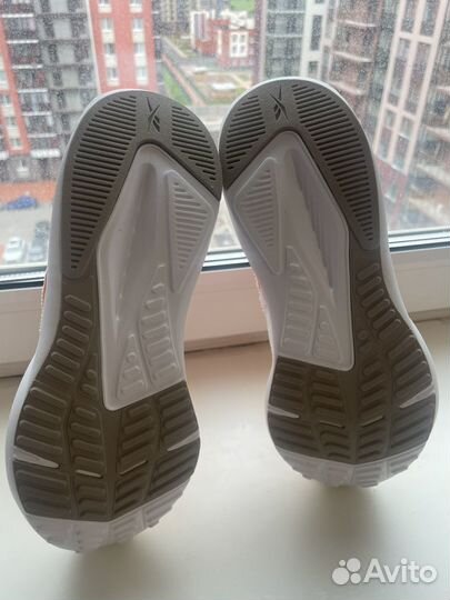 Кроссовки reebok energen tech женские